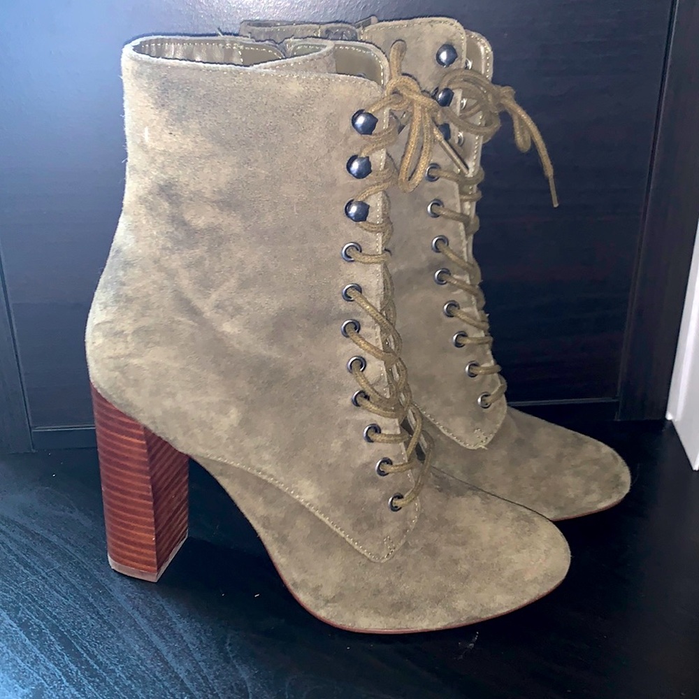 Steve Madden Boots